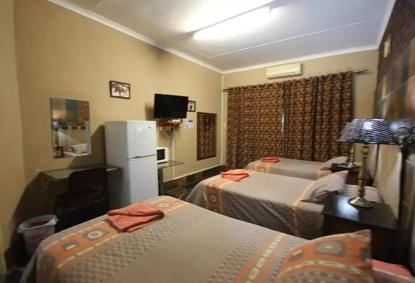 Majatalo Ingwe Guesthouse