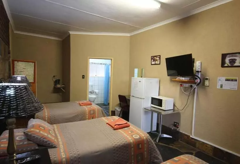 Majatalo Ingwe Guesthouse