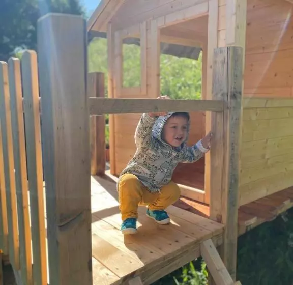 Majatalo Penzion V Strani