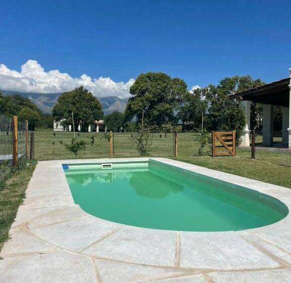 호스텔 La Catalina Suites De Campo