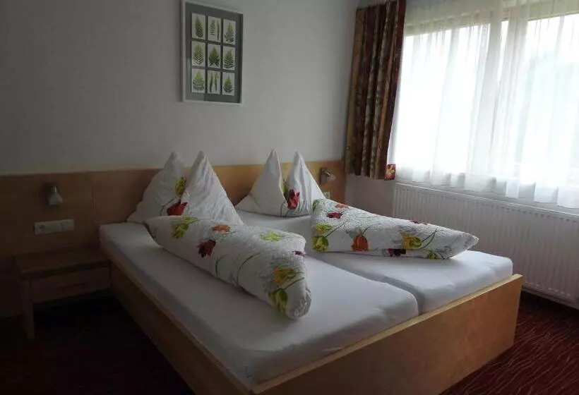 ペンション Alpenfrieden