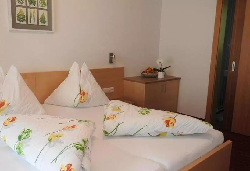 ペンション Alpenfrieden