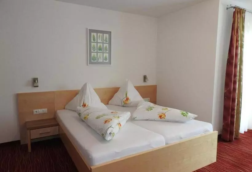 ペンション Alpenfrieden