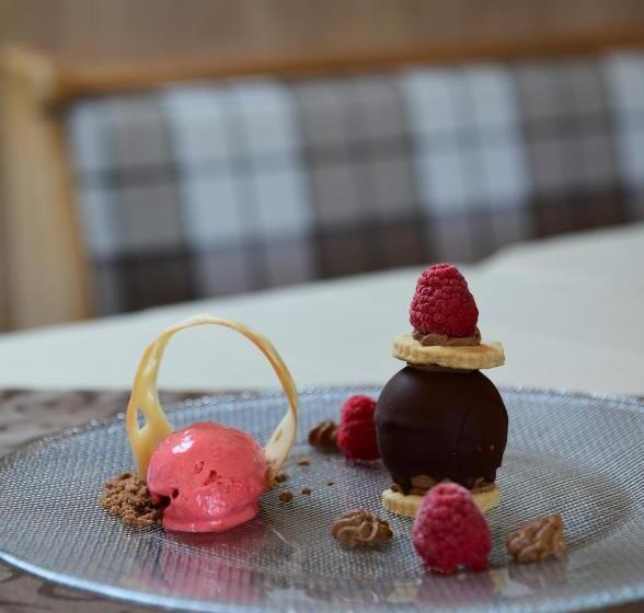 膳宿费 Alpenfrieden