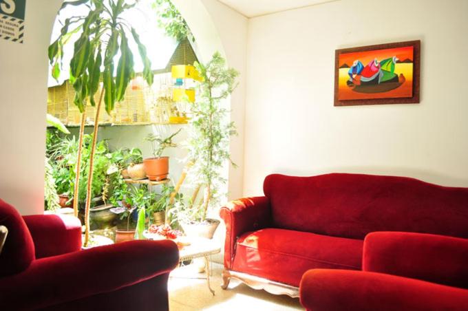 פנסיון Hostal Camiluz