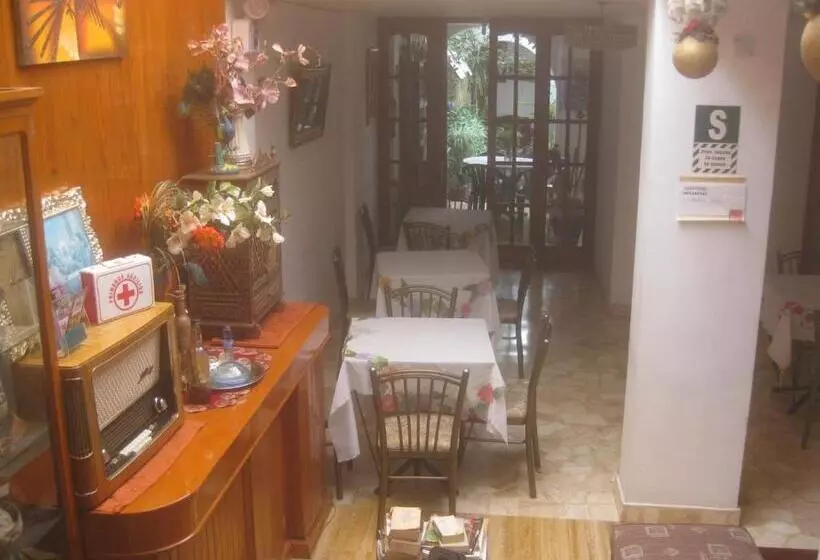 Majatalo Hostal Camiluz