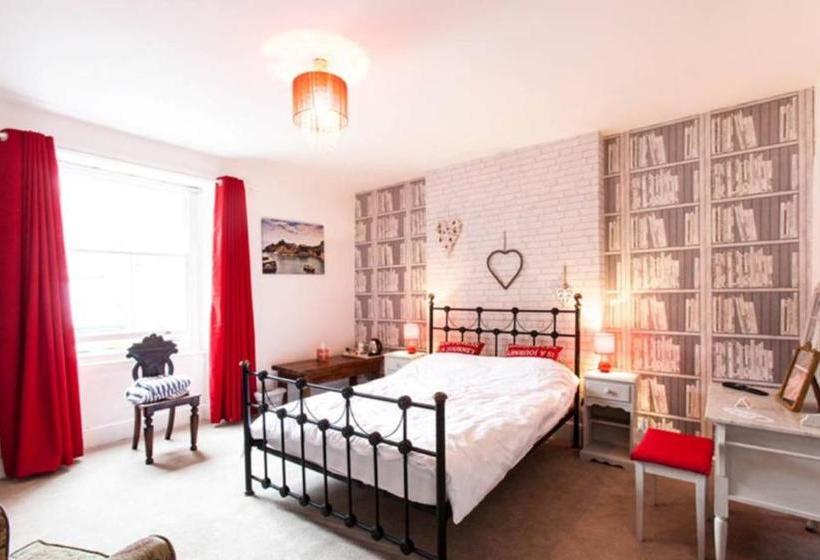 ユースホステル The Old Mill House