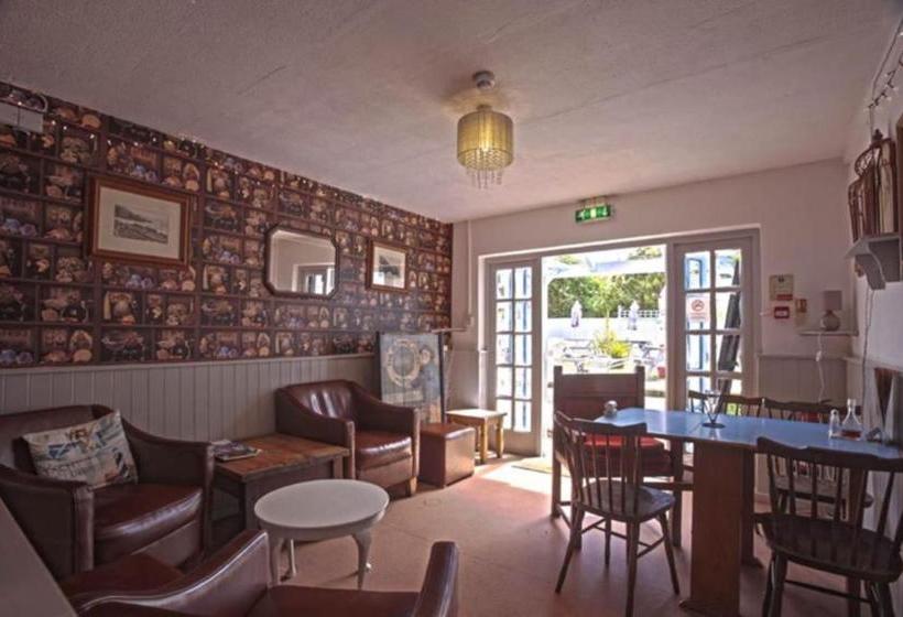 ユースホステル The Old Mill House