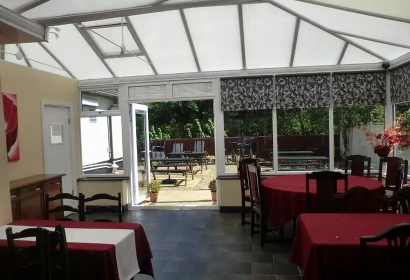 ユースホステル The Old Mill Inn