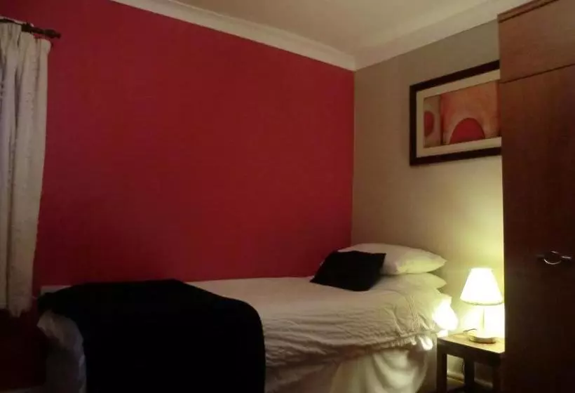 ユースホステル The Old Mill Inn