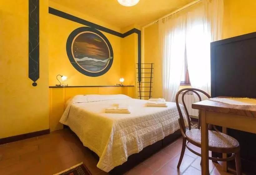 هتل Agriturismo Podere Villa Alessi