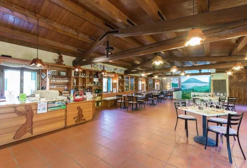 هتل Agriturismo Podere Villa Alessi