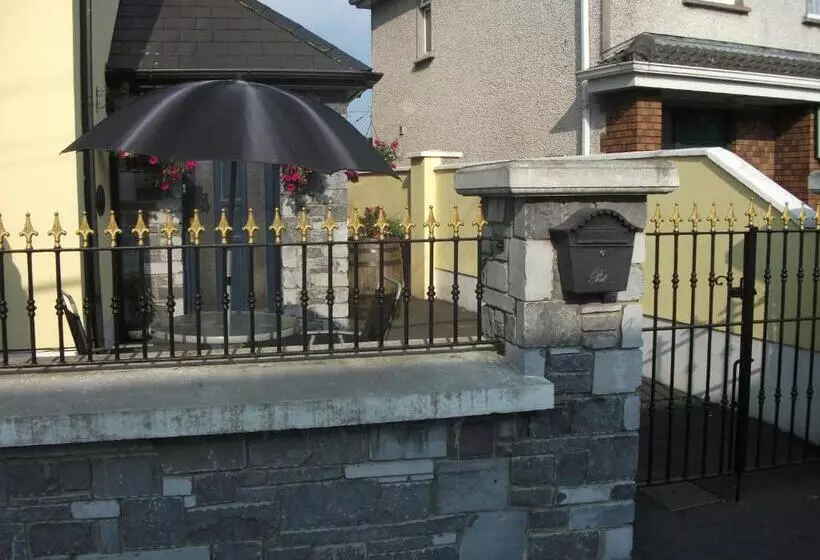 Majatalo Clare Street B&b