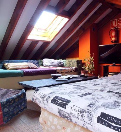 بنسيون Duermevela Hostel