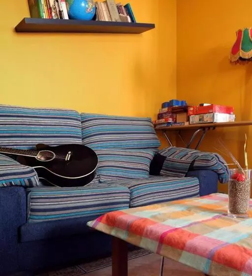 پانسیون Duermevela Hostel
