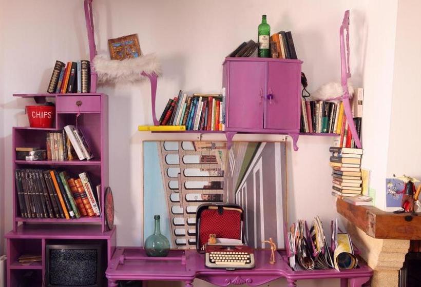 بنسيون Duermevela Hostel