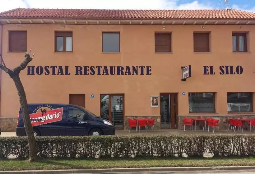 پانسیون Hostal Restaurante El Silo