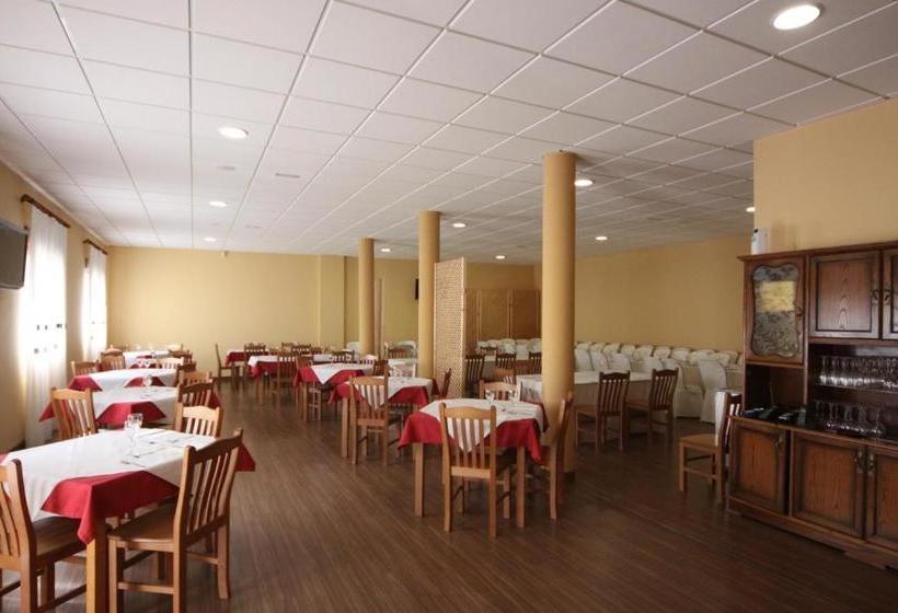 بنسيون Hostal Restaurante El Silo