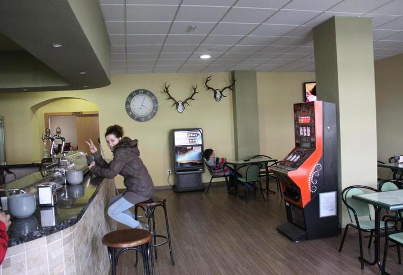 بنسيون Hostal Restaurante El Silo