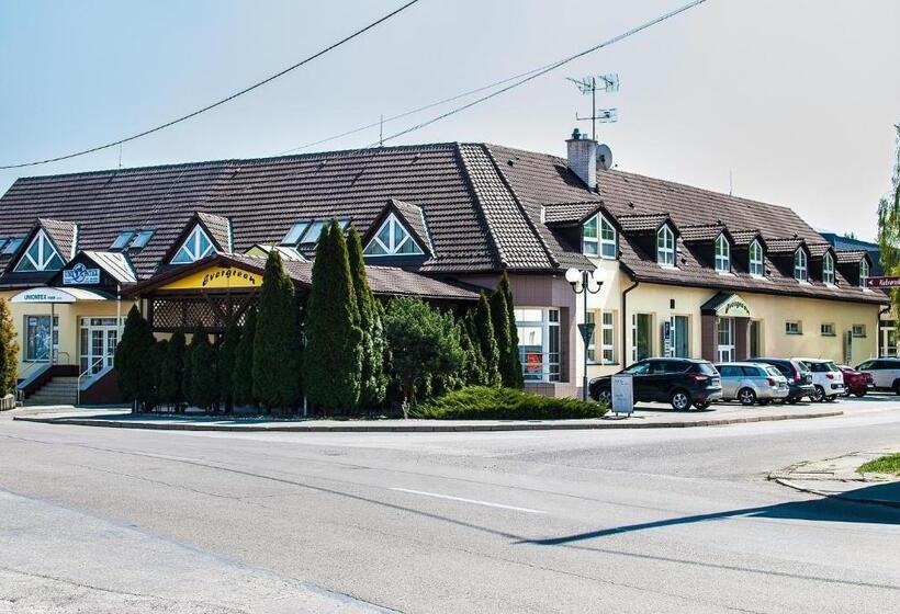 פנסיון Penzión Evergreen