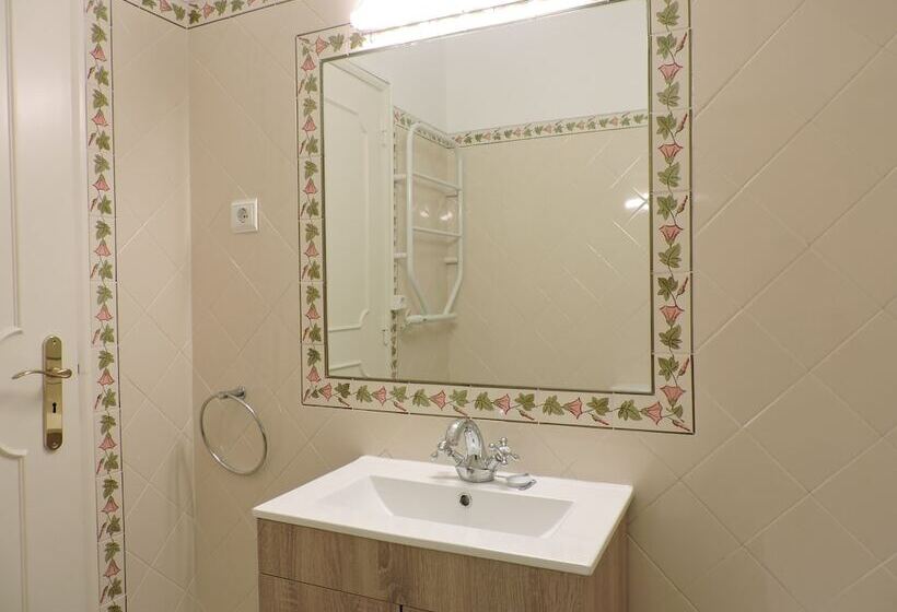 ペンション Petunia Guest House