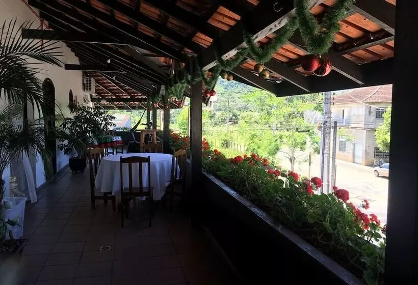 ペンション Pousada Oma Helga