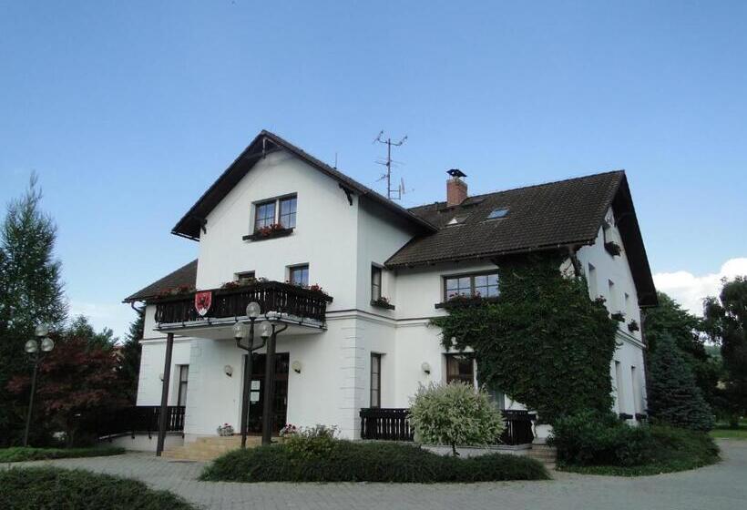 بنسيون Villa žerotín Penzion Bed & Breakfast