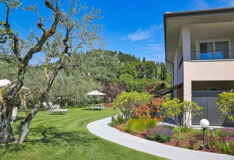 ホテル Agriturismo La Rocca
