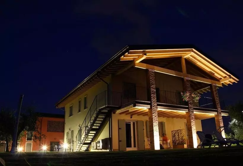 ホテル Agriturismo La Rocca