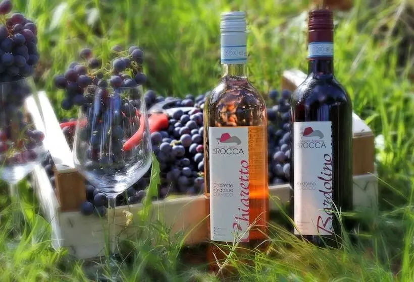ホテル Agriturismo La Rocca
