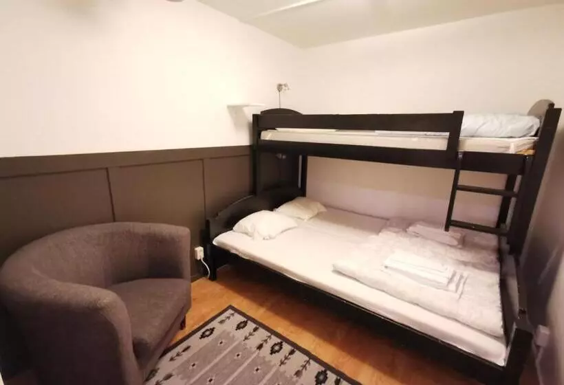 Majatalo Abisko Guesthouse & Activities