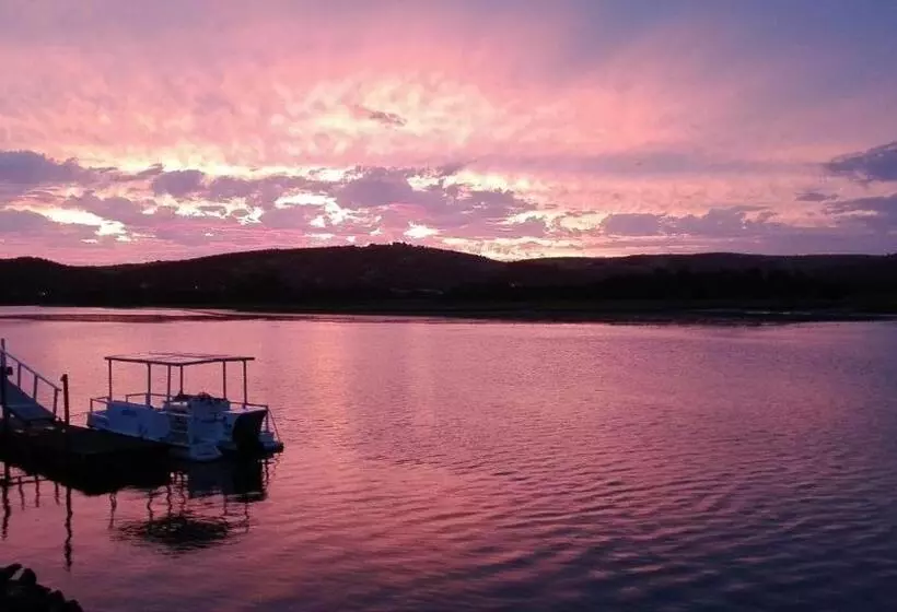 Majatalo Kowie River Guest House