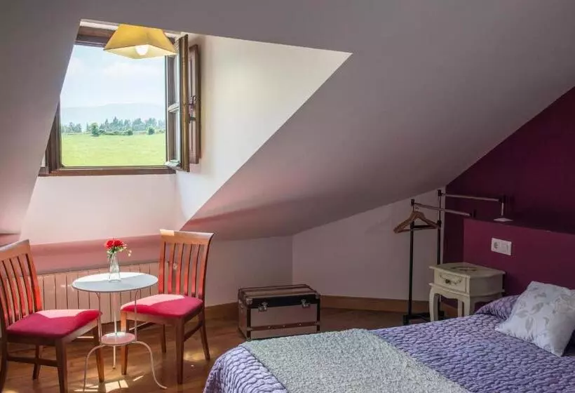 ペンション Trisileja En Posada La Busta