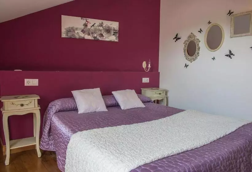 ペンション Trisileja En Posada La Busta