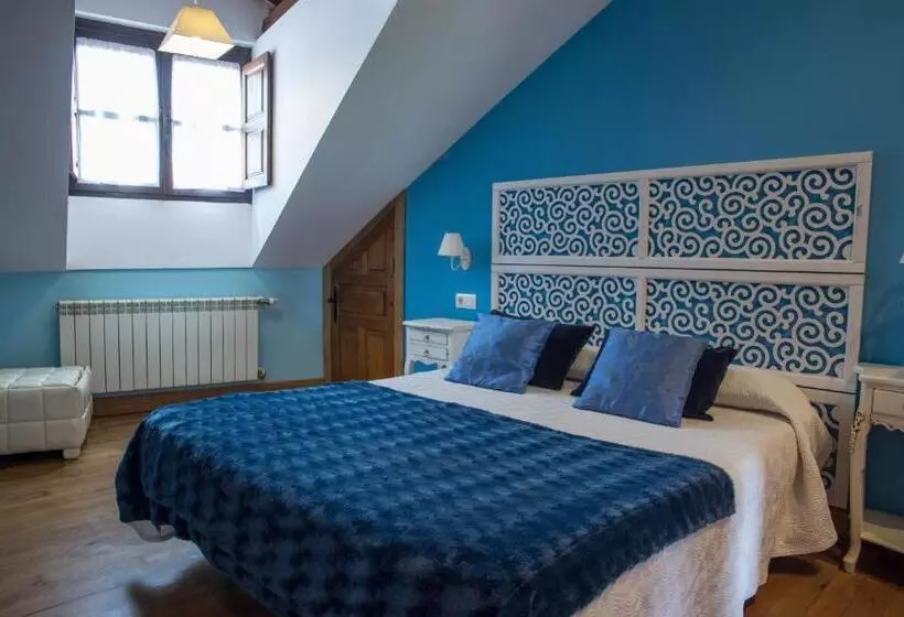 ペンション Trisileja En Posada La Busta