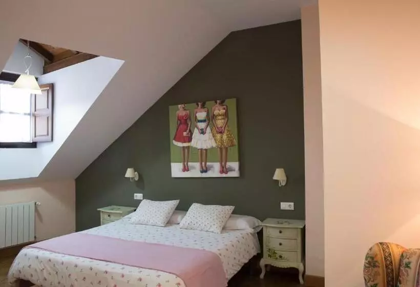 ペンション Trisileja En Posada La Busta