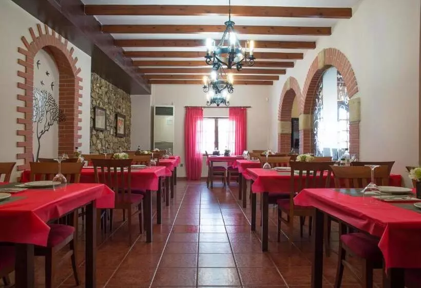 ペンション Trisileja En Posada La Busta