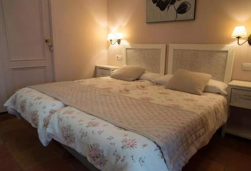 ペンション Trisileja En Posada La Busta