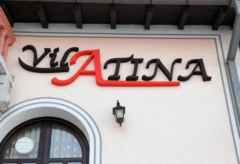 پانسیون Villa Atina