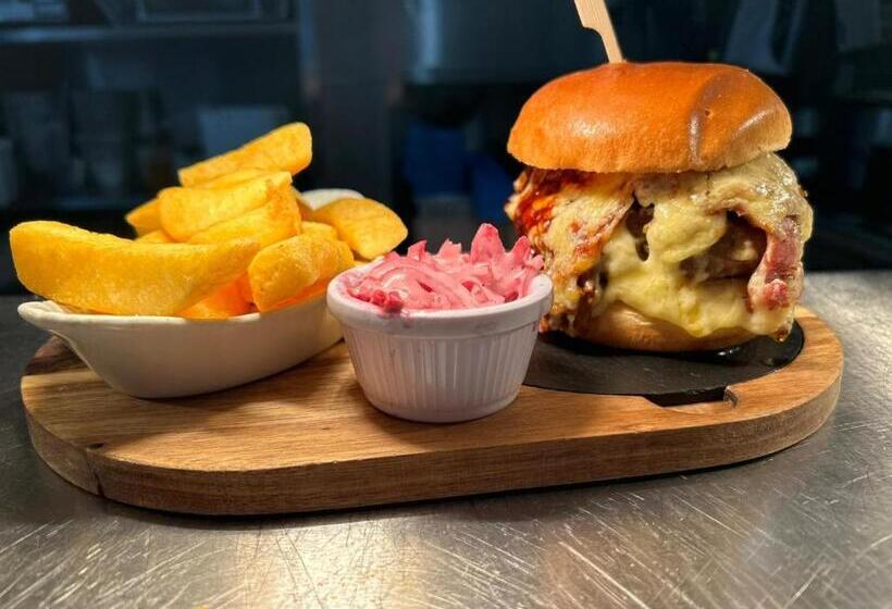 فندق صغير Kings Arms