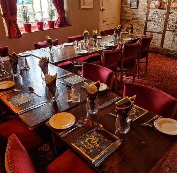 فندق صغير Kings Arms