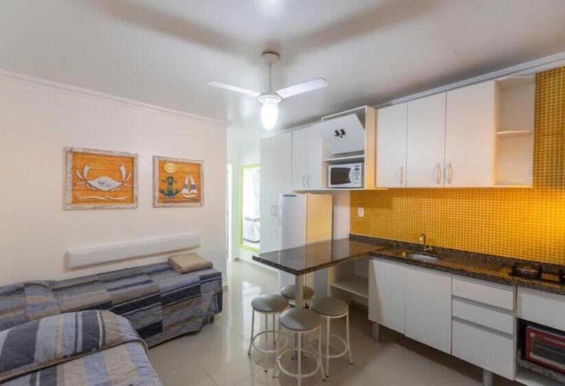 בית מלון כפרי Bombinhas Tourist Apart