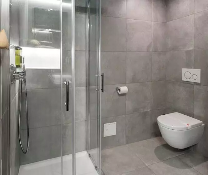 پانسیون Garni Hotel Cirman