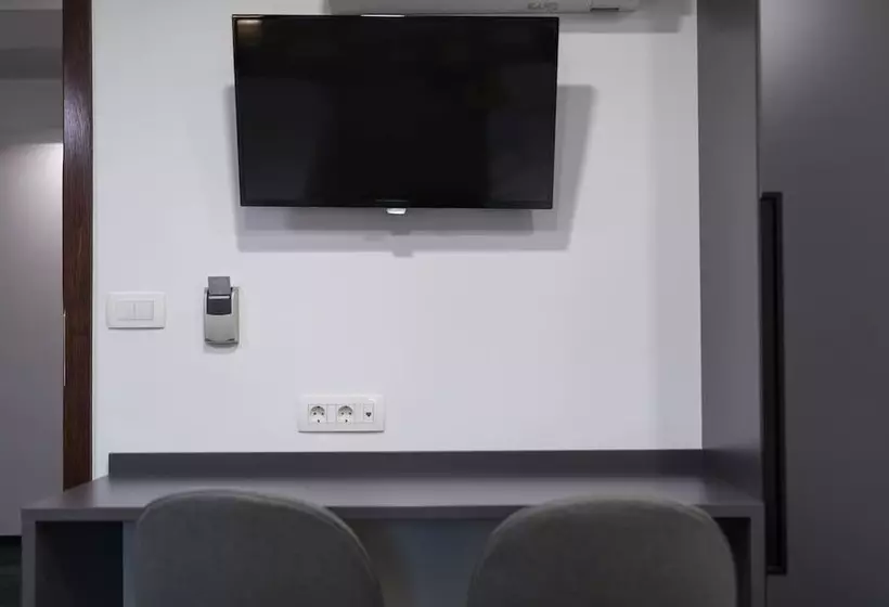 پانسیون Garni Hotel Cirman