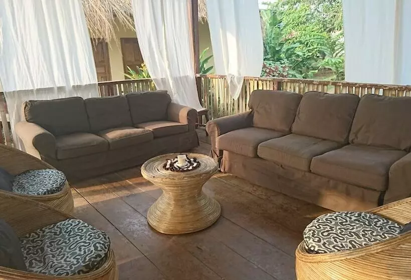 پانسیون Eden Lodge Kribi