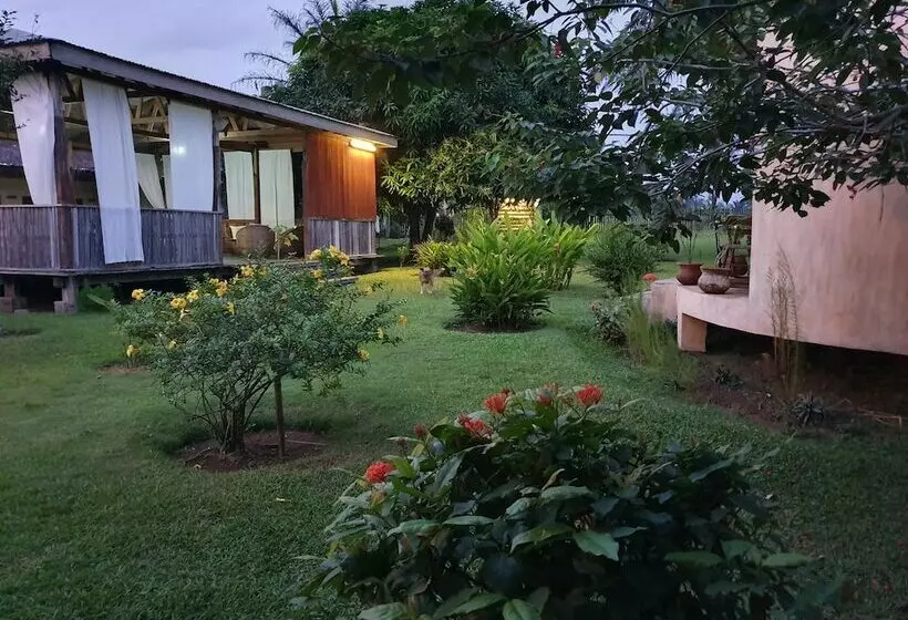 پانسیون Eden Lodge Kribi
