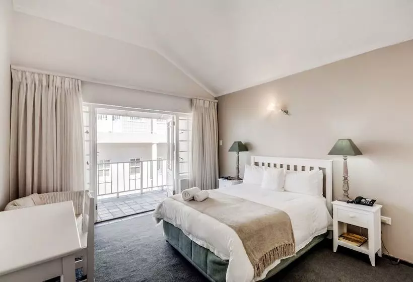 ペンション First Avenue Guesthouse