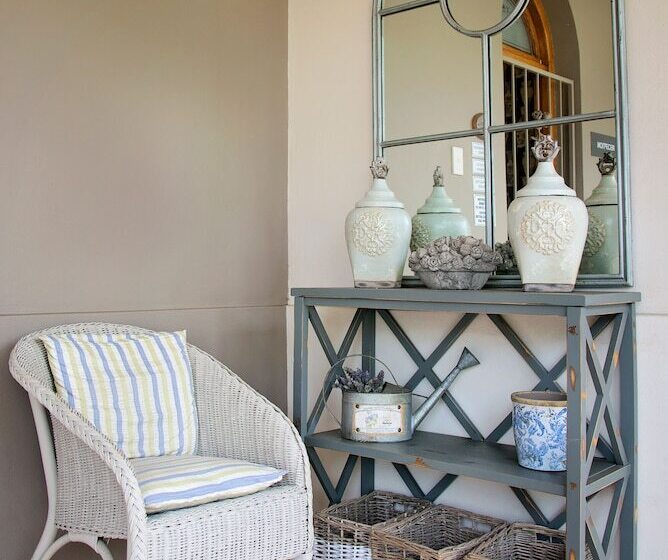 פנסיון First Avenue Guesthouse