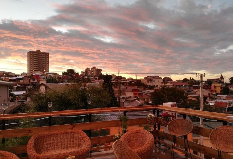 پانسیون Hostal Del Aguila