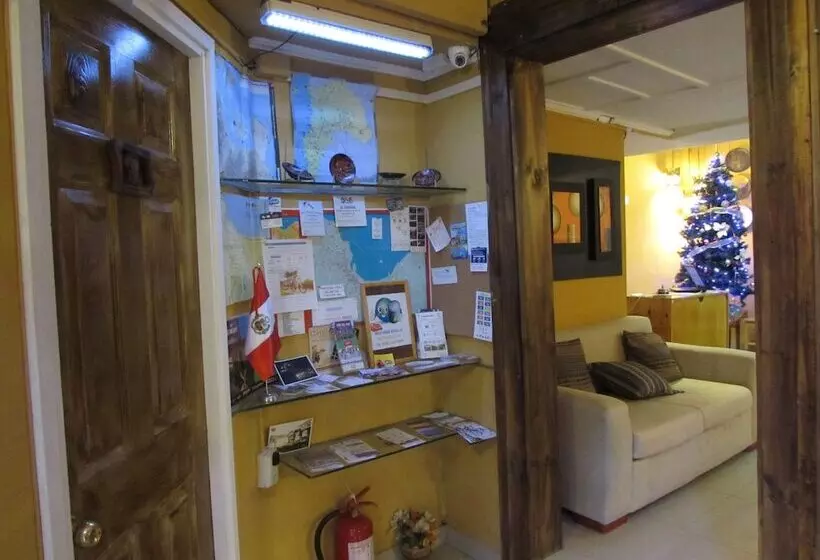 ペンション Hostal Del Aguila